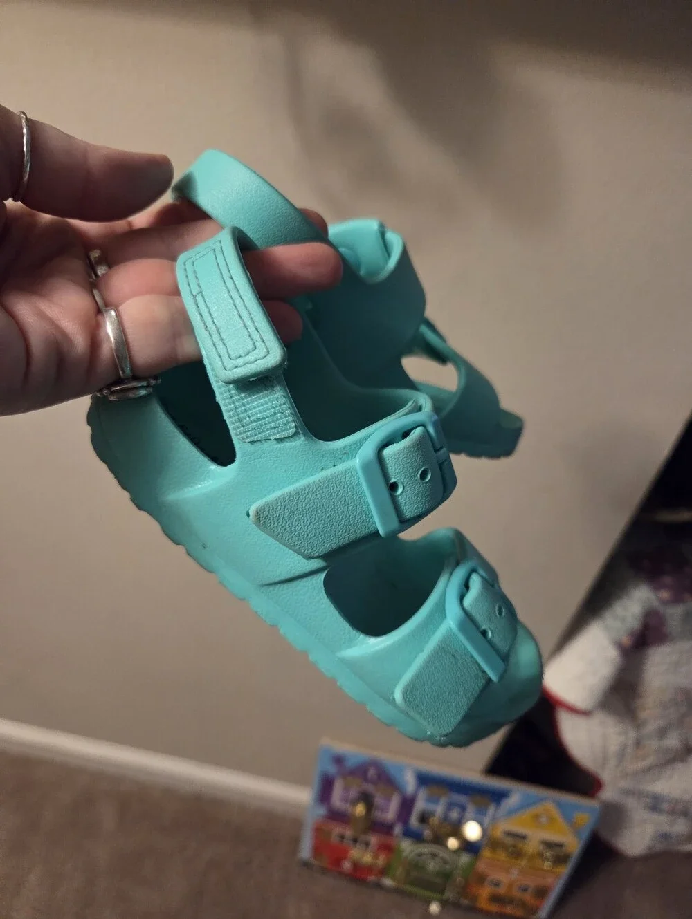 Unisex toddler teal sandals with Velcro straps size 8
